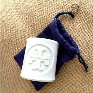 SALE ☀️💥🔆 Gorgeous 💓 Tory Burch Acrylic Cuff in Pristine Condition